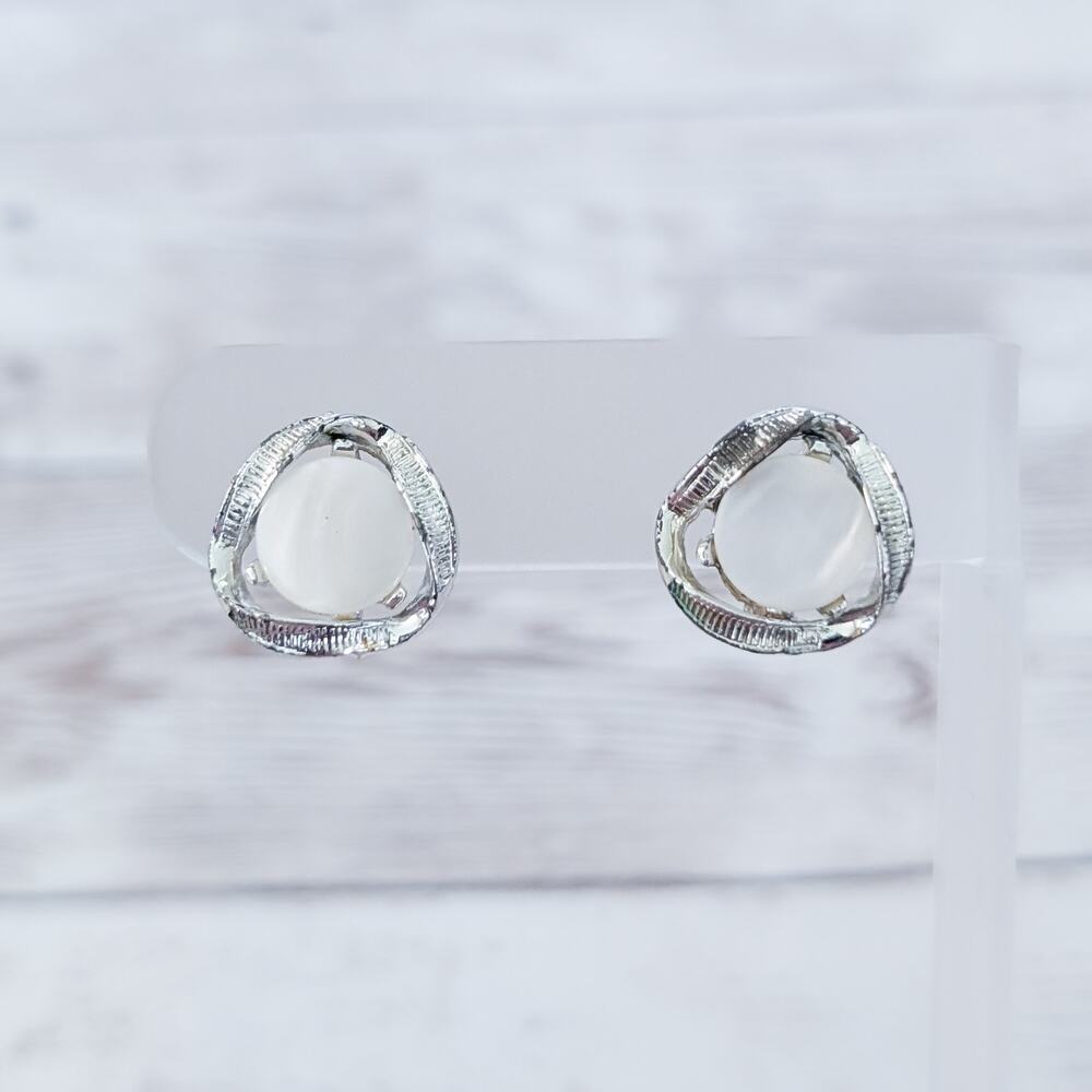 Vintage Screw Back Earrings - Pearlescent White & Silver Tone - Condition Issues